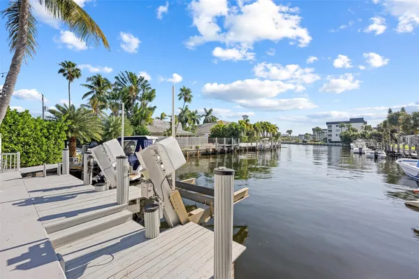 $3,300,000 | 910 Jasmine Drive, Delray Beach, FL 33483