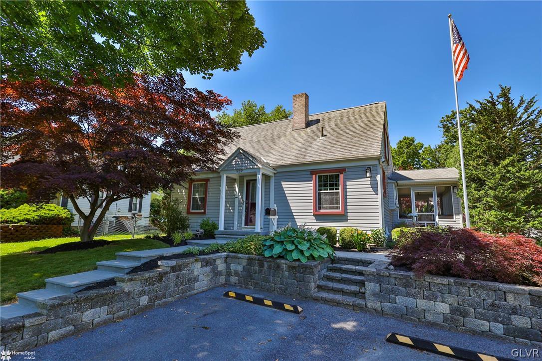 939 Juniper Road Hellertown, PA 18055 - Photo 1 of 49 Gallery Image 1