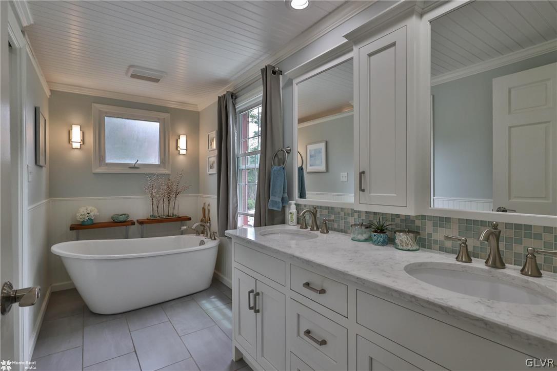 939 Juniper Road Hellertown, PA 18055 - Photo 26 of 49 Gallery Image 26