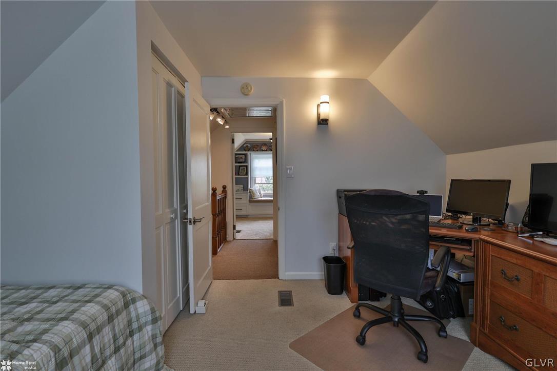 939 Juniper Road Hellertown, PA 18055 - Photo 35 of 49 Gallery Image 35