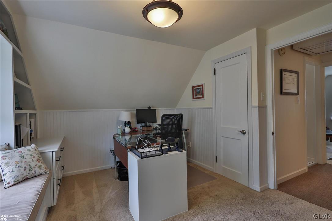 939 Juniper Road Hellertown, PA 18055 - Photo 39 of 49 Gallery Image 39
