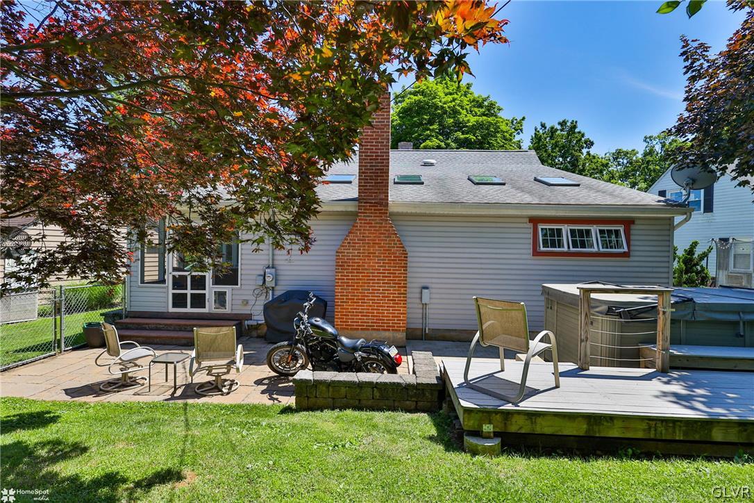 939 Juniper Road Hellertown, PA 18055 - Photo 46 of 49 Gallery Image 46