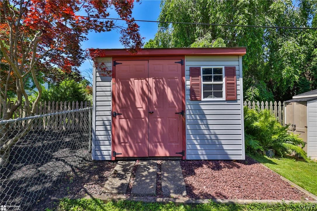 939 Juniper Road Hellertown, PA 18055 - Photo 47 of 49 Gallery Image 47