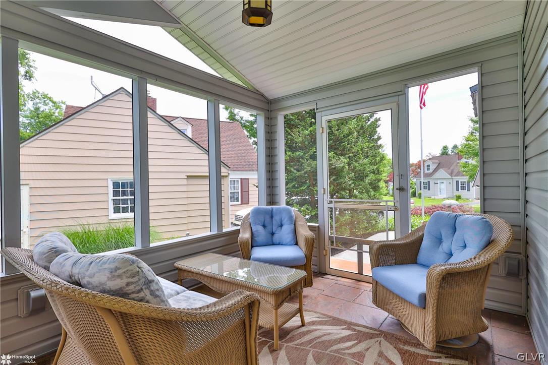 939 Juniper Road Hellertown, PA 18055 - Photo 7 of 49 Gallery Image 7