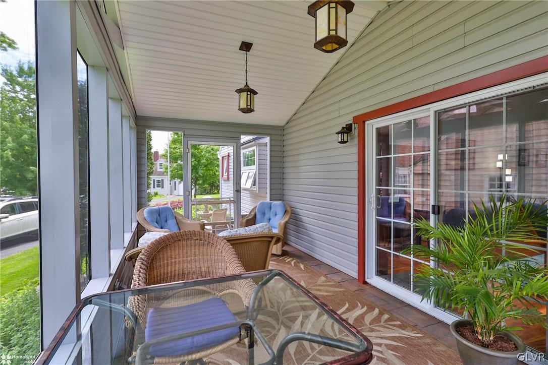 939 Juniper Road Hellertown, PA 18055 - Photo 9 of 49 Gallery Image 9
