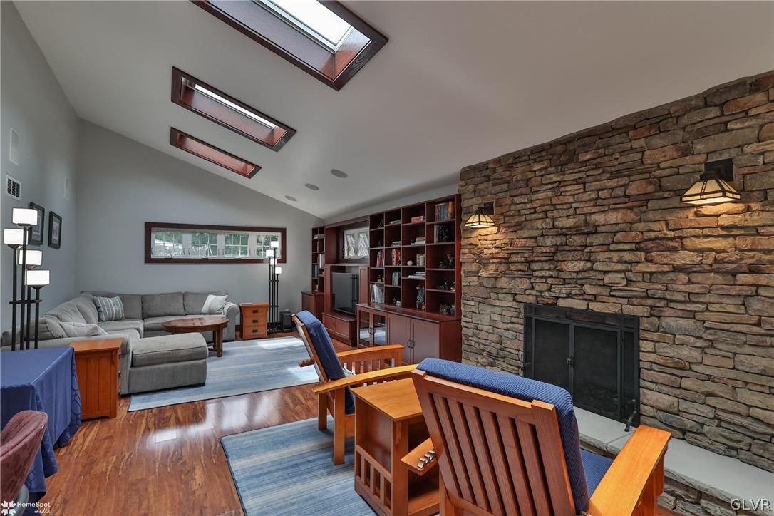 939 Juniper Road Hellertown, PA 18055 - Photo 10 of 49 Gallery Image 10