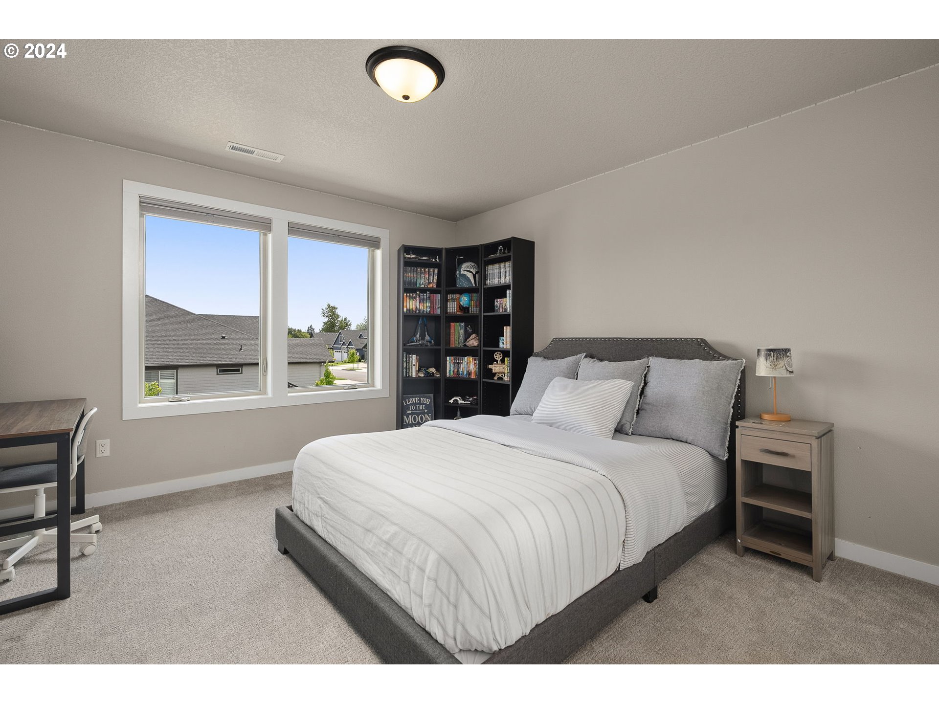 751 South Goose Loop Ridgefield, WA 98642 - Photo 20 of 35 Bedroom, Owner's Suite