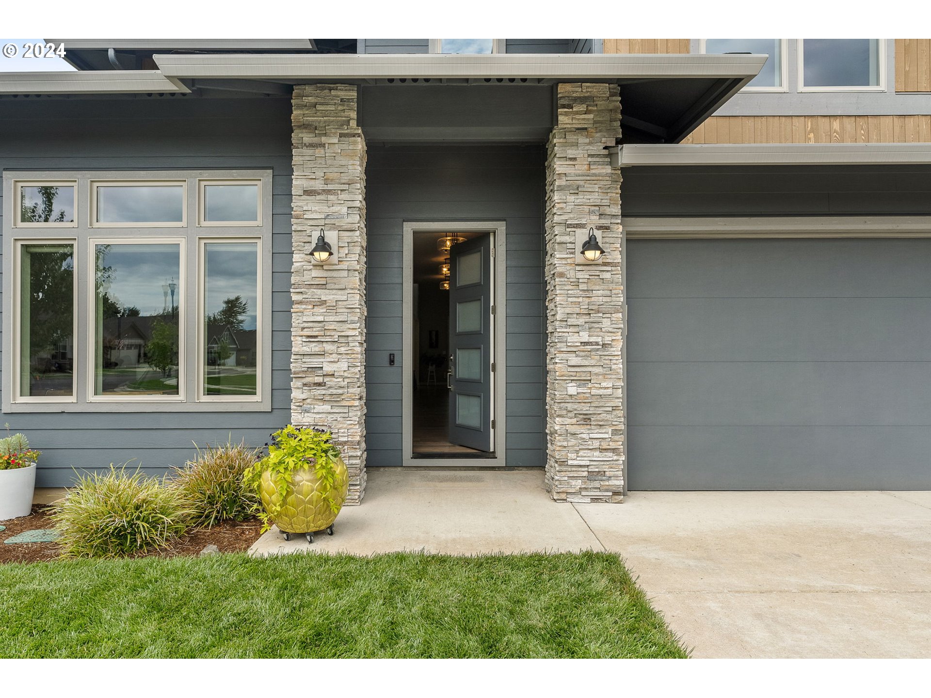 751 South Goose Loop Ridgefield, WA 98642 - Photo 2 of 35