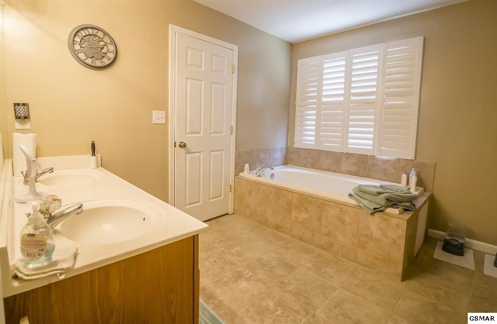 1304 Deer Meadows Road Sevierville, TN 37862 - Photo 10 of 18 Gallery Image 10