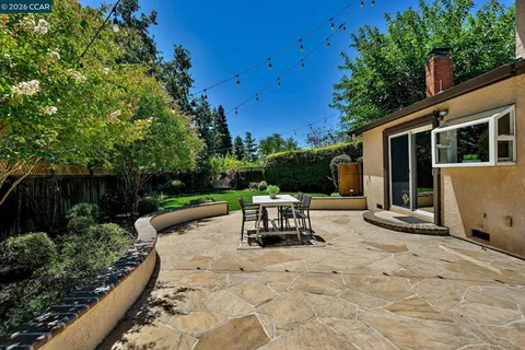 $1,298,000 | 102 Henson Creek Court, Martinez, CA 94553