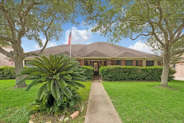 $480,000 | 3316 Windfern Drive, Pearland, TX 77581