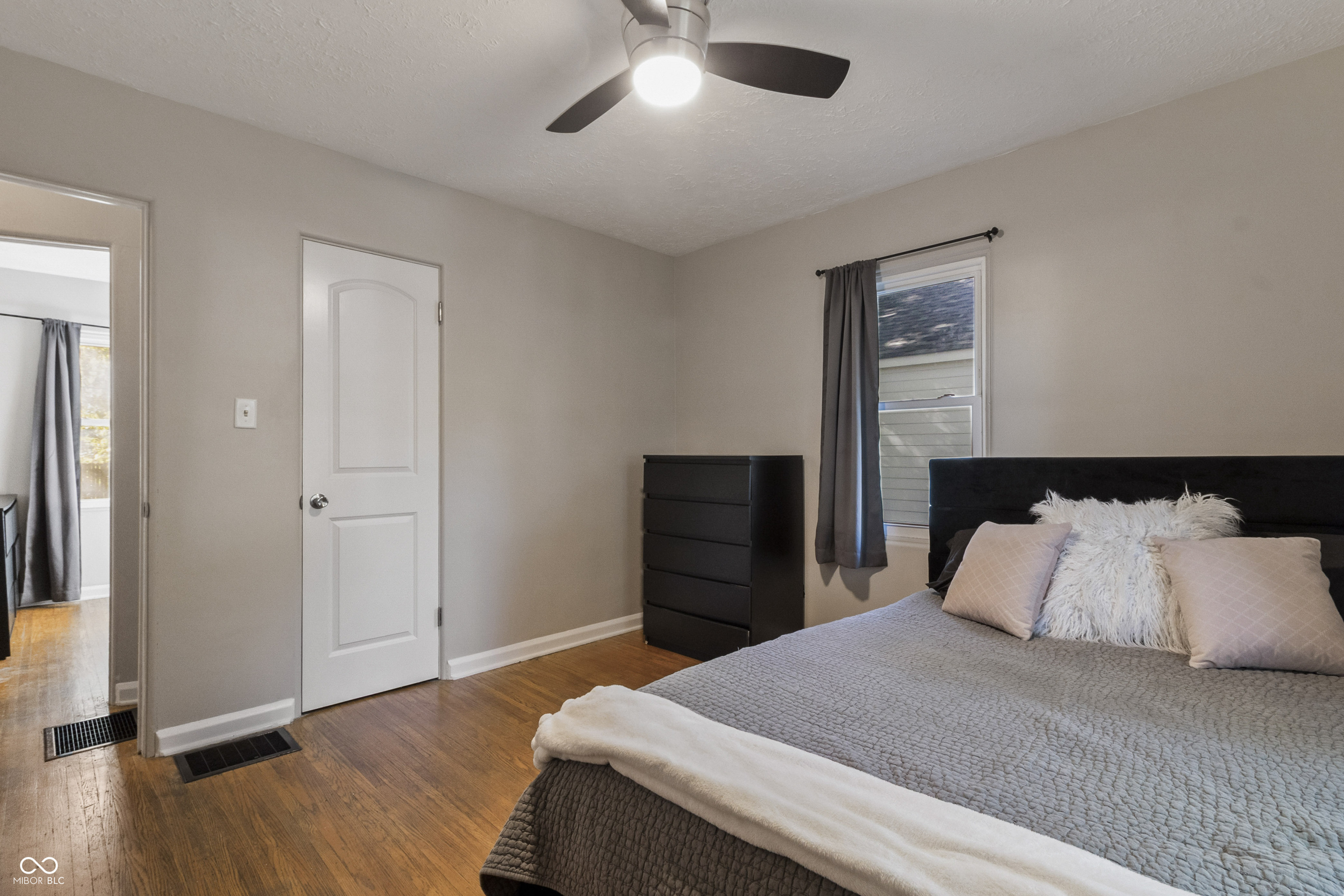 2113 East 65th Street Indianapolis, IN 46220 - Photo 14 of 41