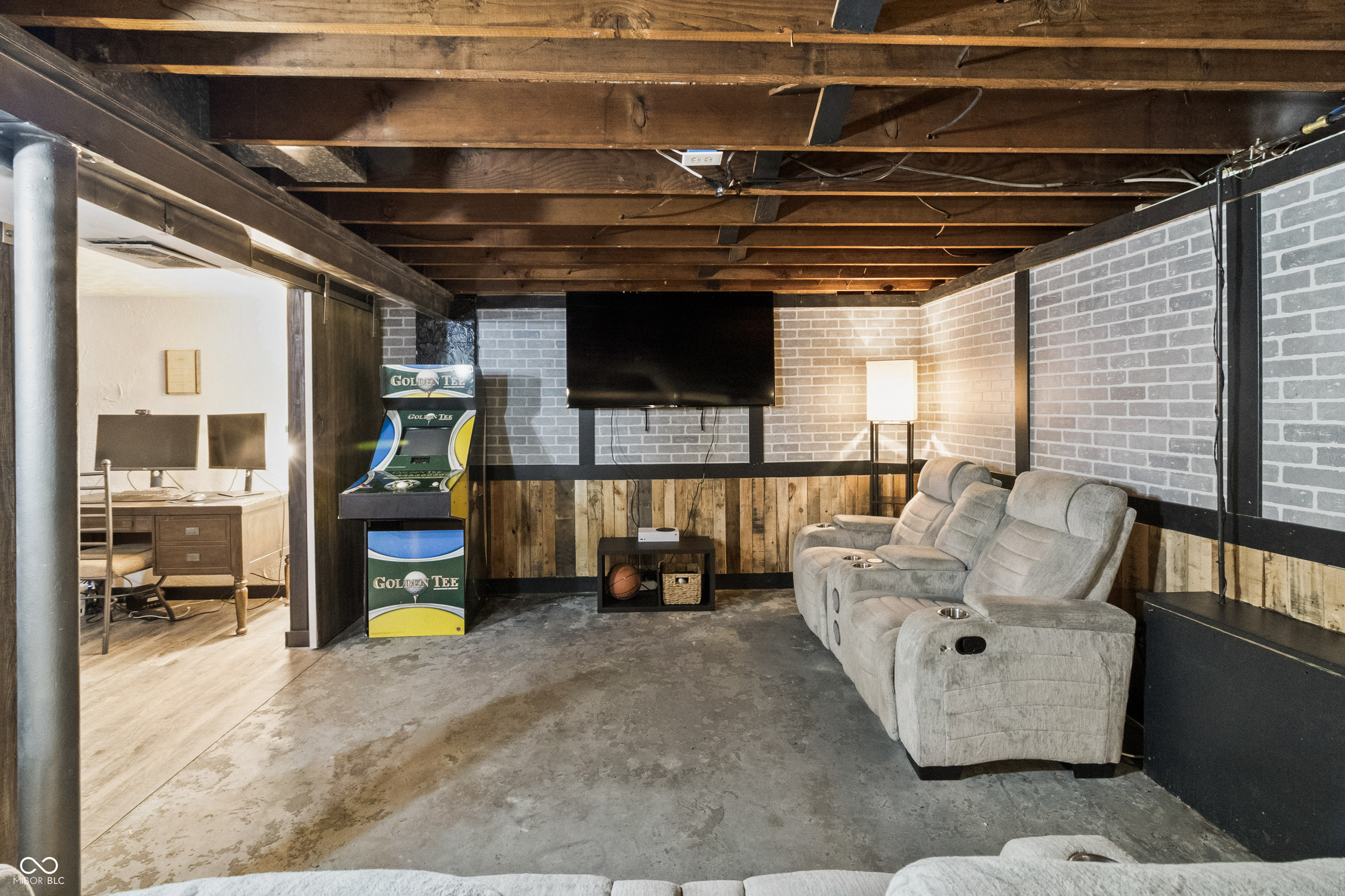 2113 East 65th Street Indianapolis, IN 46220 - Photo 18 of 41