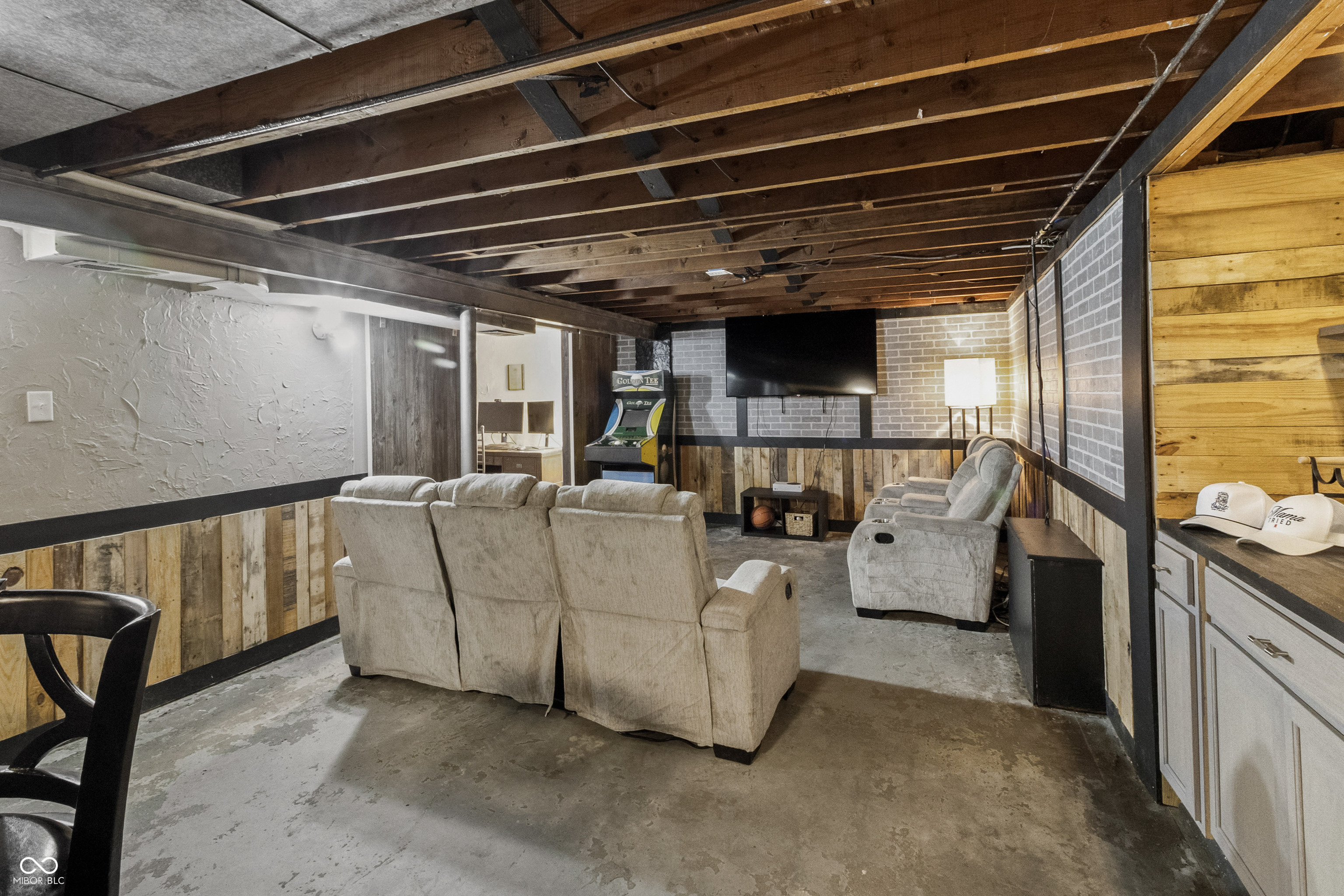 2113 East 65th Street Indianapolis, IN 46220 - Photo 19 of 41