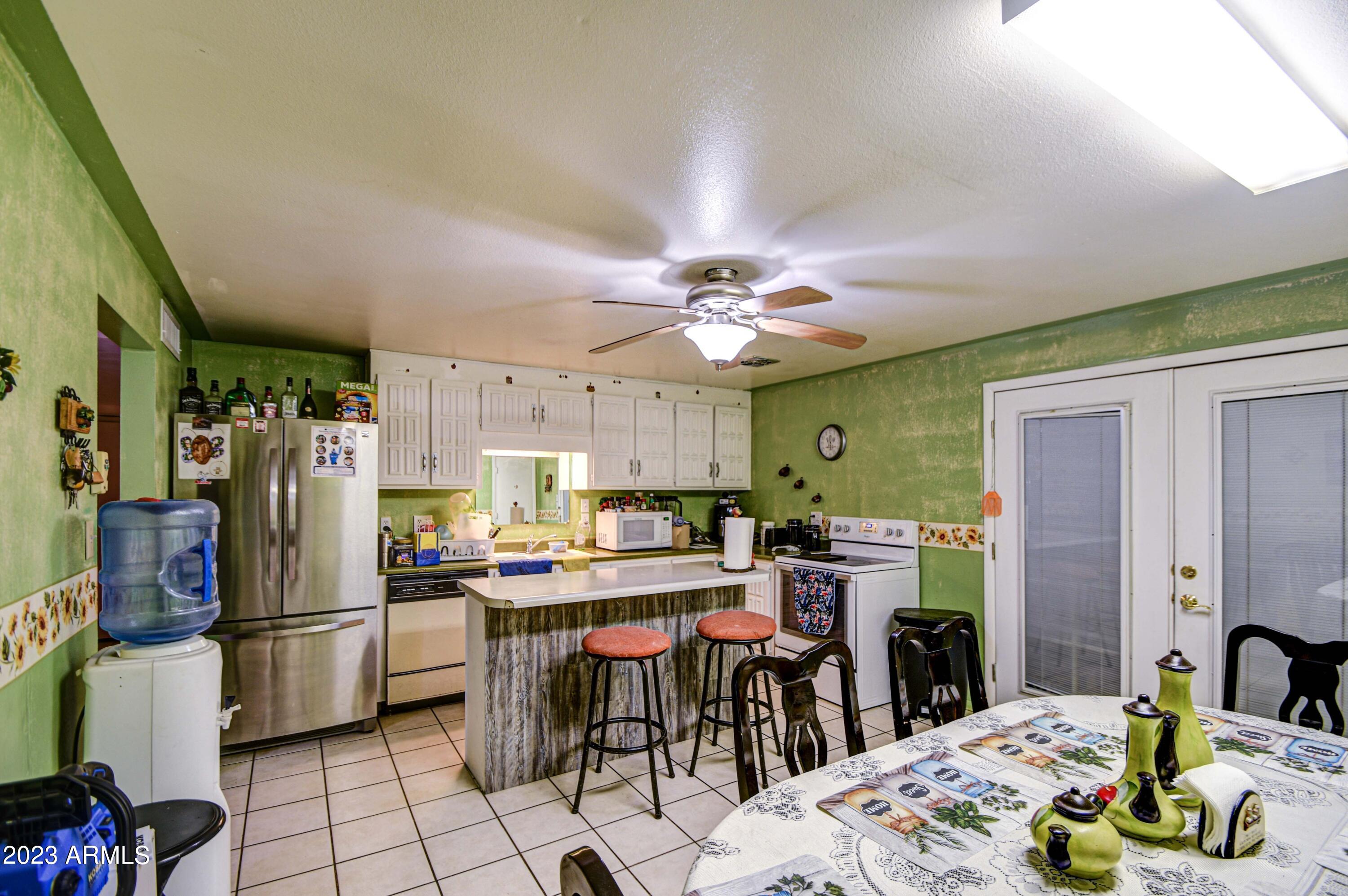 7101 West Granada Road Phoenix, AZ 85035 - Photo 11 of 33 Kitchen 4