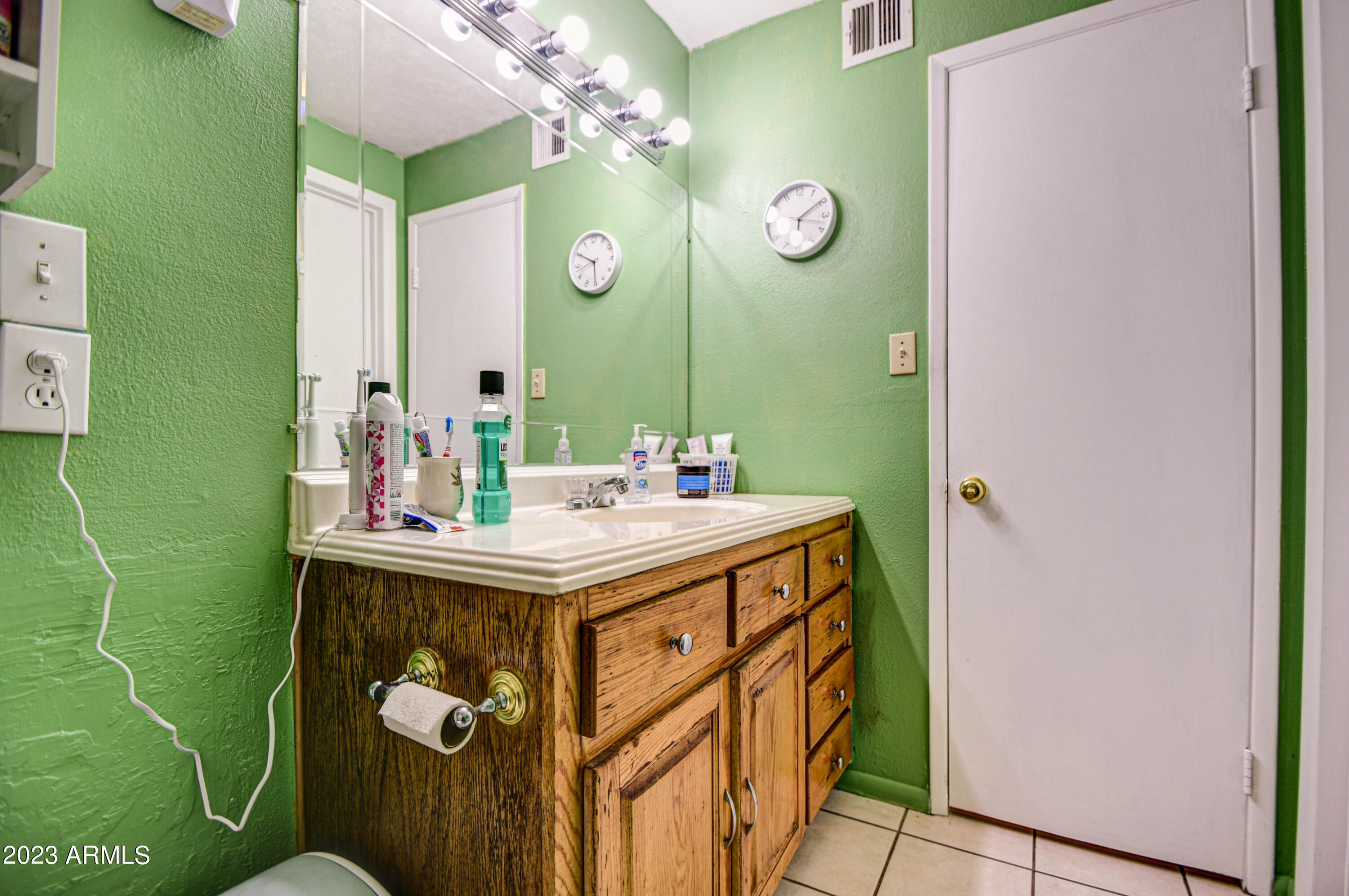 7101 West Granada Road Phoenix, AZ 85035 - Photo 26 of 33 Bathroom 2-pic 3