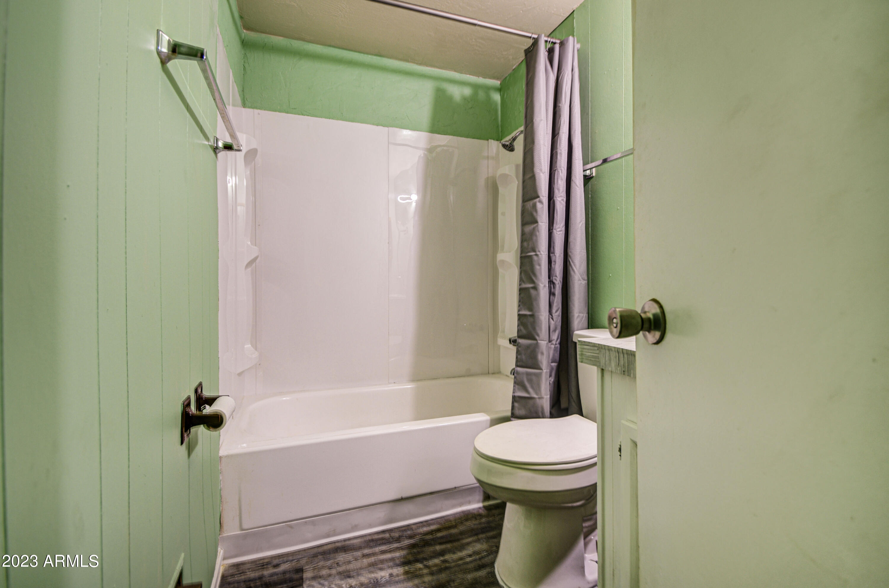 7101 West Granada Road Phoenix, AZ 85035 - Photo 27 of 33 Primary Bath 1