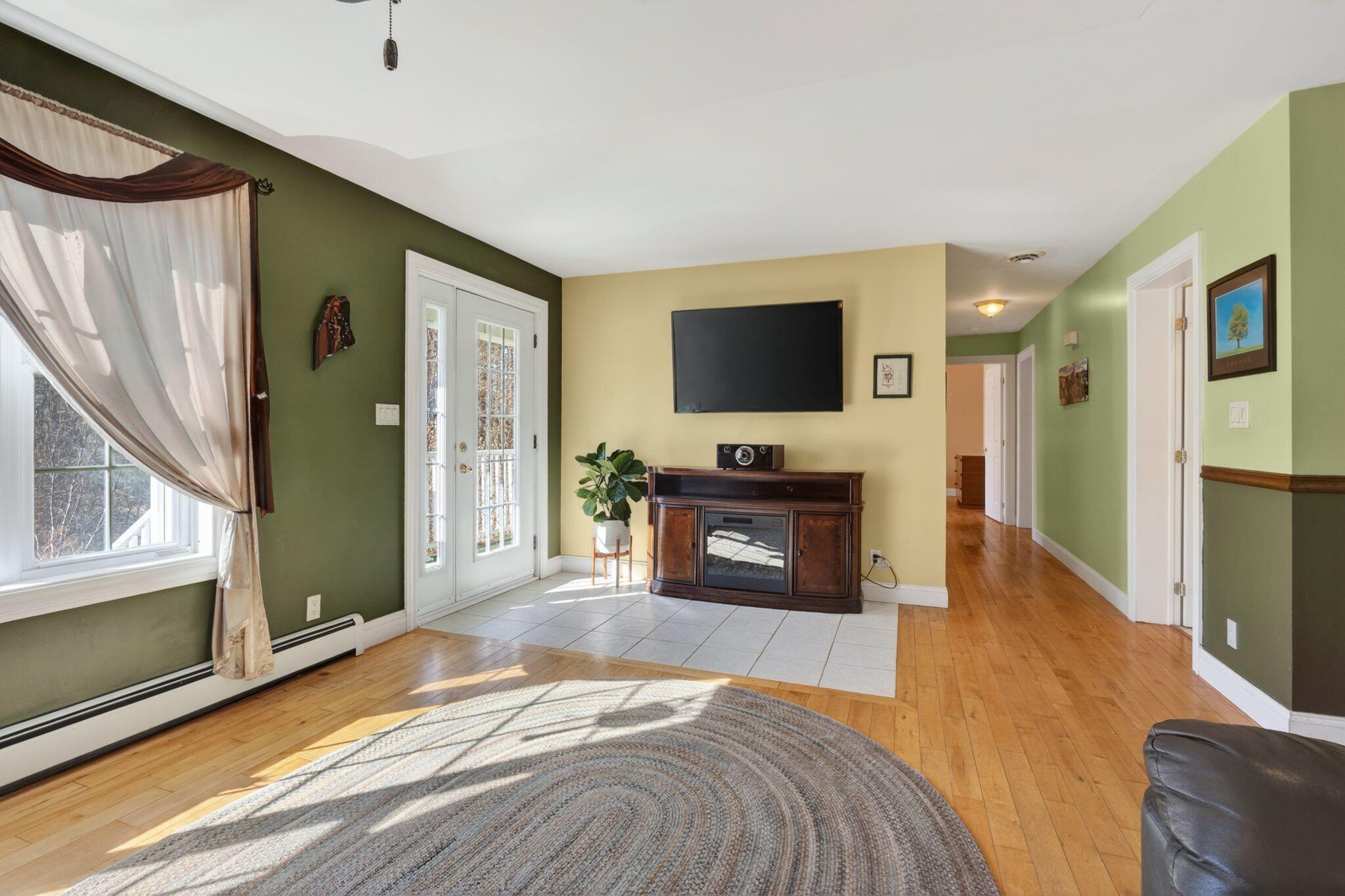384_Pond_Rd_048