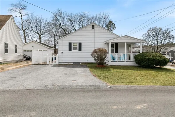 $469,900 | 325 East Haverhill Street, Lawrence, MA 01841
