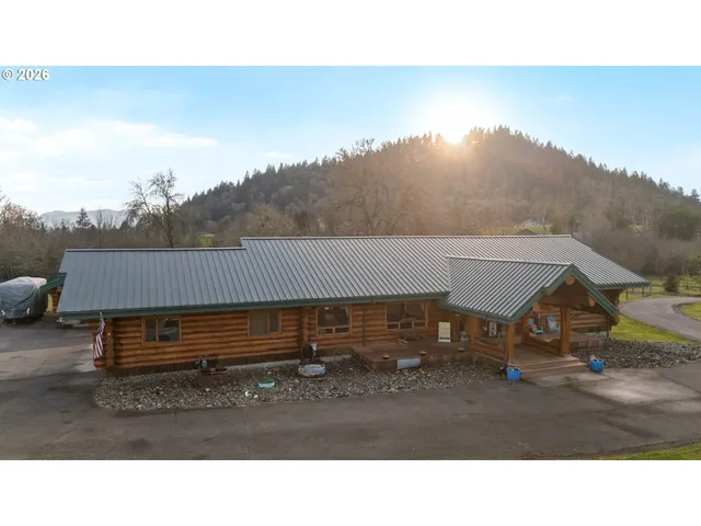 $680,000 | 125 Kestrel Lane, Roseburg, OR 97471