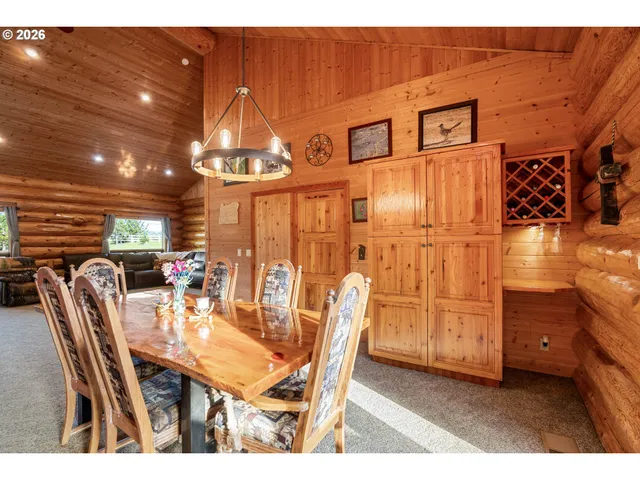 $680,000 | 125 Kestrel Lane, Roseburg, OR 97471