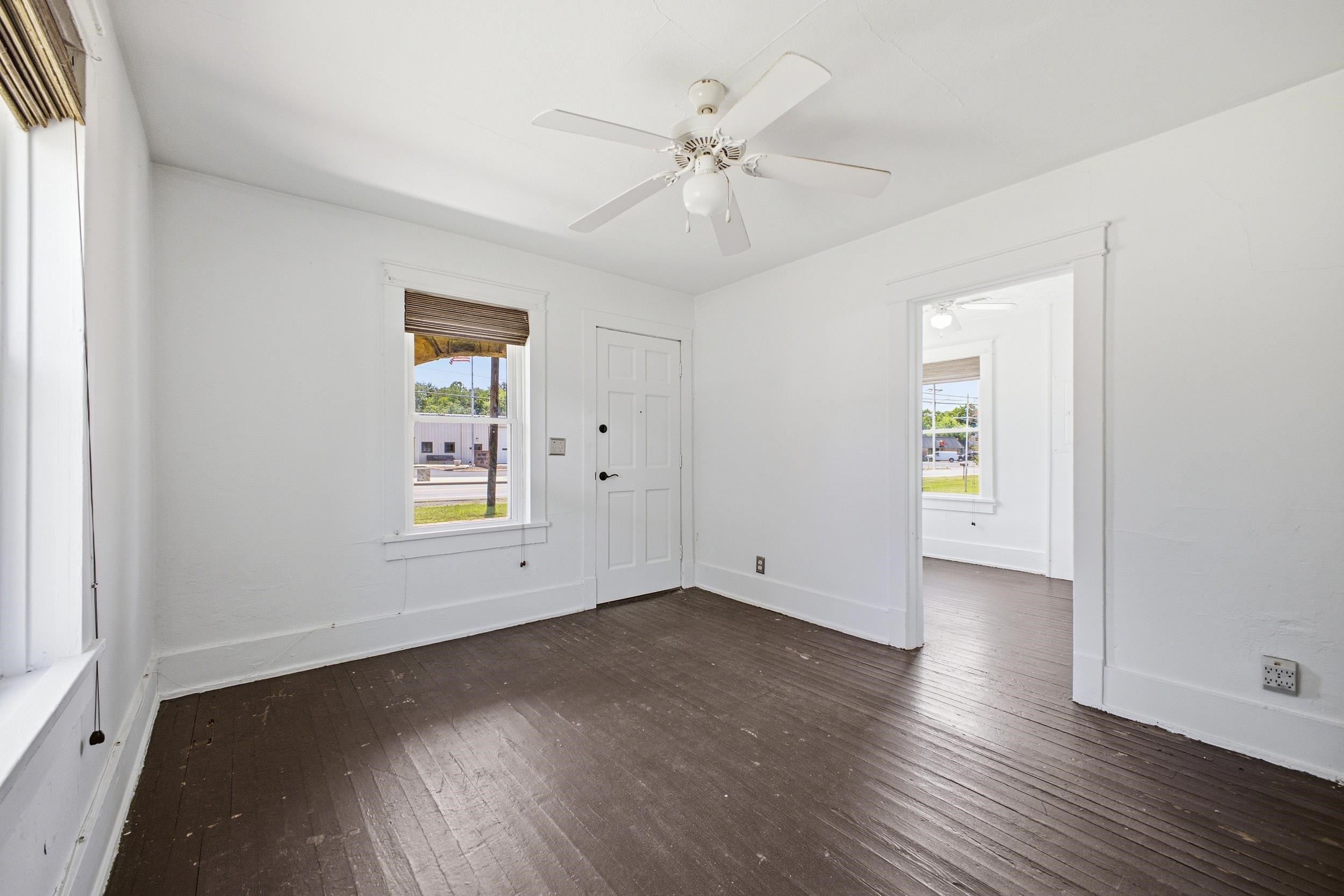 108 3rd Street Grottoes, VA 24441 - Photo 10 of 29