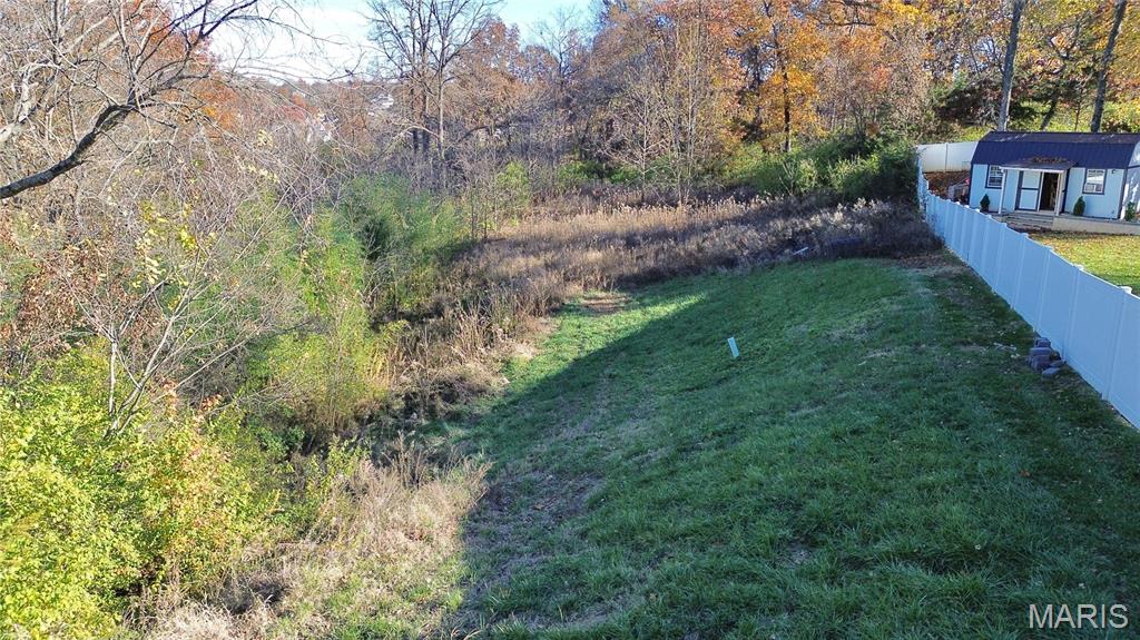 3702 Yaeger Road Oakville, MO 63129 - Photo 3 of 7