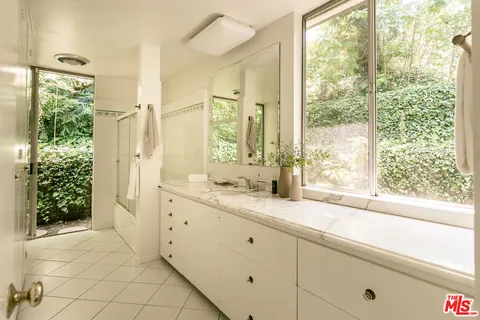$3,790,000 | 832 Canon Drive, Pasadena, CA 91106