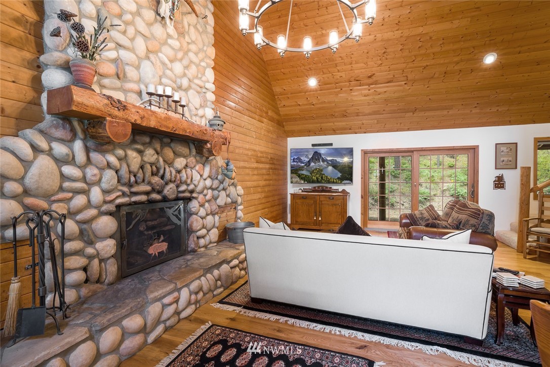 3531 Liberty Road Cle Elum, WA 98922 - Photo 3 of 39 Gallery Image 3