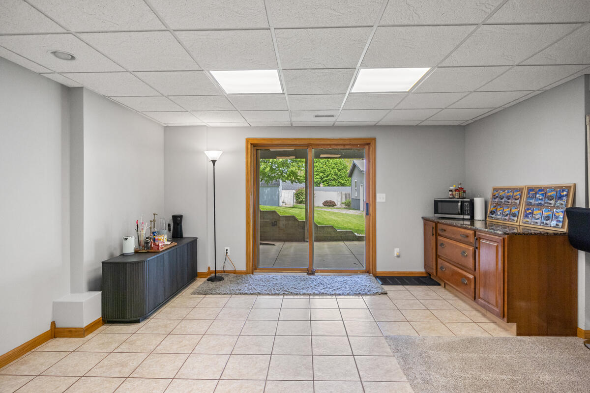 607 Apache Drive Fremont, MI 49412 - Photo 32 of 34 607-Apache_028 - Copy