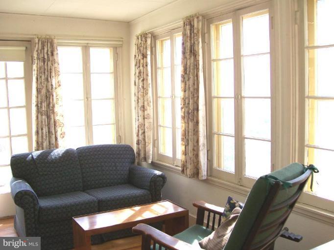 5605 Wexford Road Baltimore, MD 21209 - Photo 4 of 19 Den