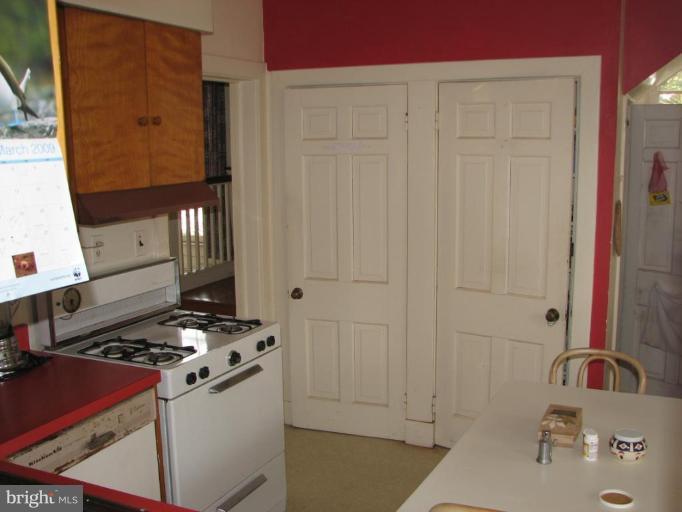 5605 Wexford Road Baltimore, MD 21209 - Photo 10 of 19 Kitchen #2