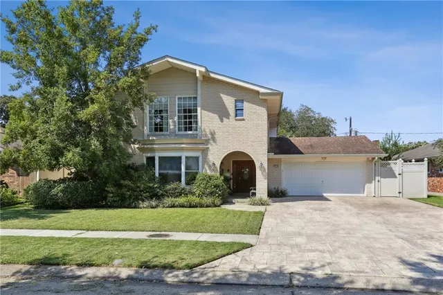 $660,000 | 5112 Haring Court, Metairie, LA 70006