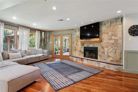 $660,000 | 5112 Haring Court, Metairie, LA 70006