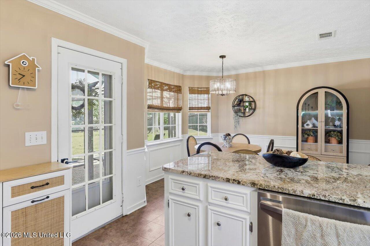 209 Pine Place Madison, MS 39110 - Photo 13 of 30 13-209 Pine Pl _ Home Tours MS