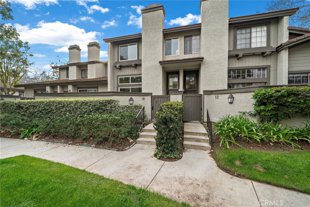 10 Starfall, Unit 11 Irvine, CA 92603 - Photo 2 of 28