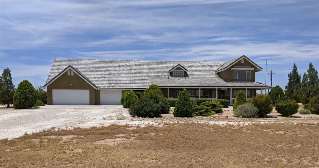 35668 Mountain View Road Hinkley, CA 92347 - Photo 1 of 1