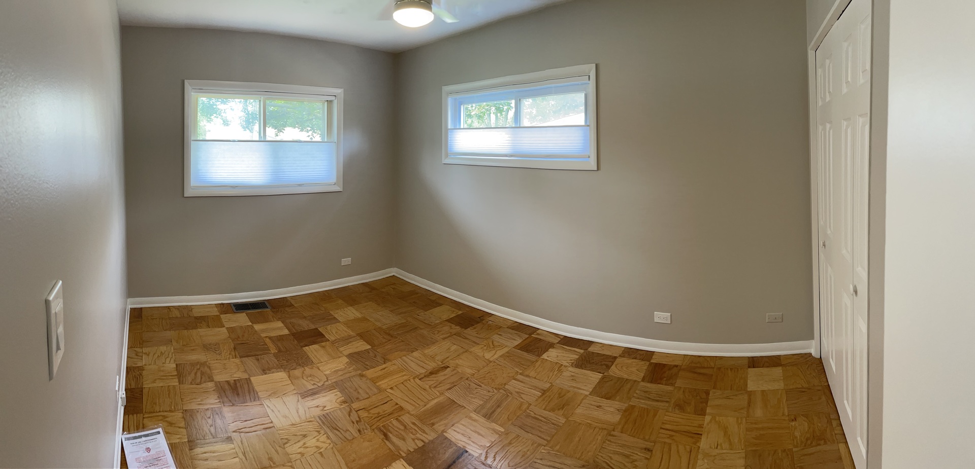1087 Leahy Circle Des Plaines, IL 60016 - Photo 6 of 9 a view of an empty room and window