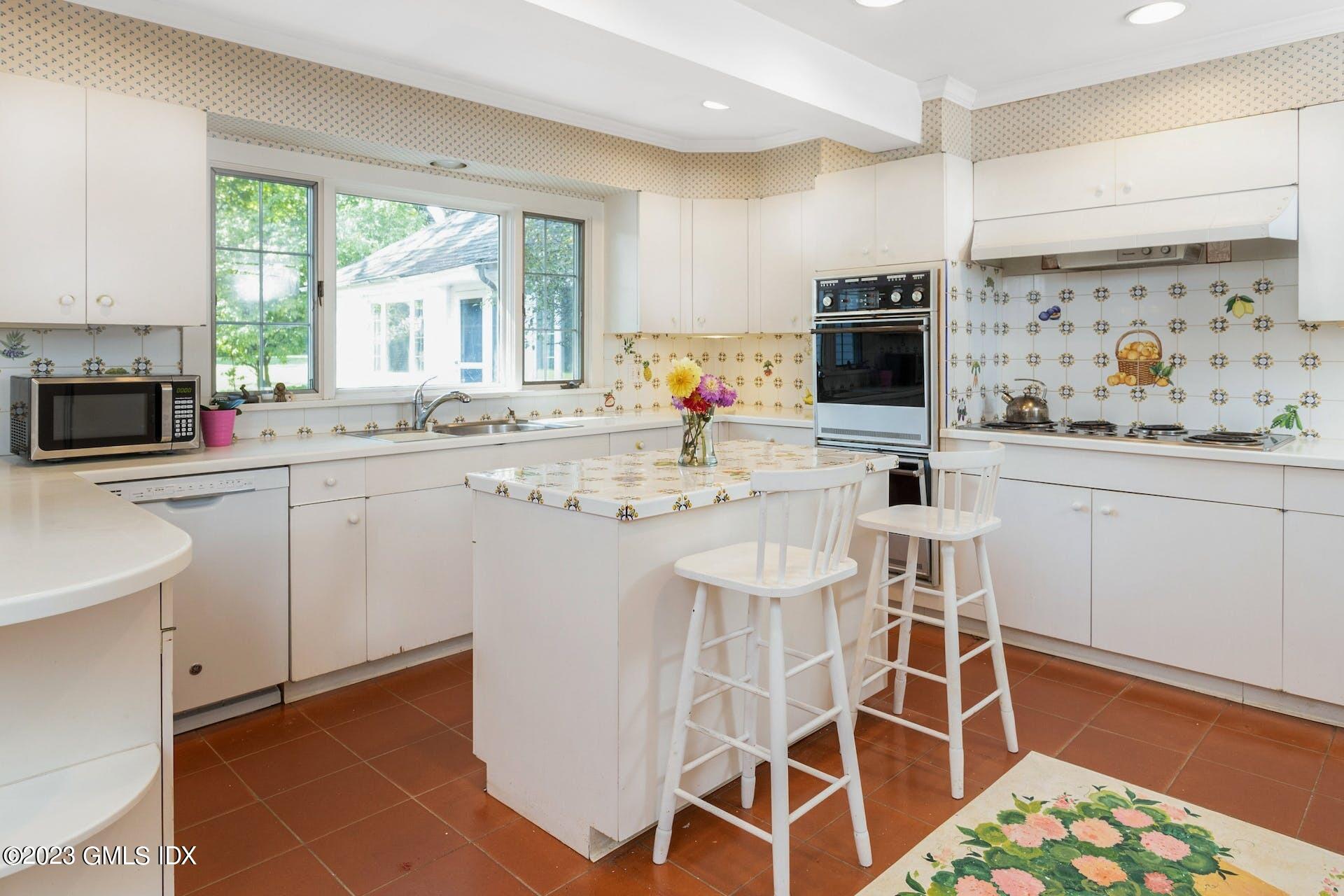 60 Midwood Road Greenwich, CT 06830 - Photo 18 of 29 018-453236-_X0A4500_12892279