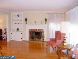 297 Upper Gulph Road Wayne, PA 19087 - Photo 3 of 6