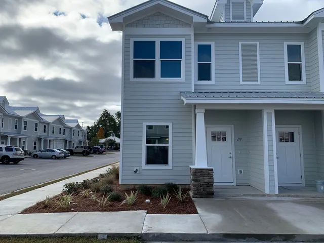 $1,650 | 119 North Sand Palm Road, Freeport, FL 32439