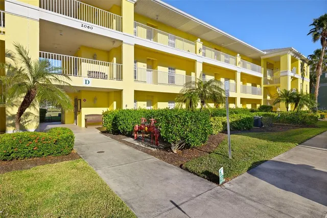 $2,750 | 2060 Willow Hammock Circle, Unit 304, Punta Gorda, FL 33983