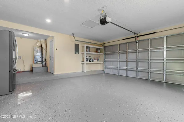 a view of a livingroom with closet