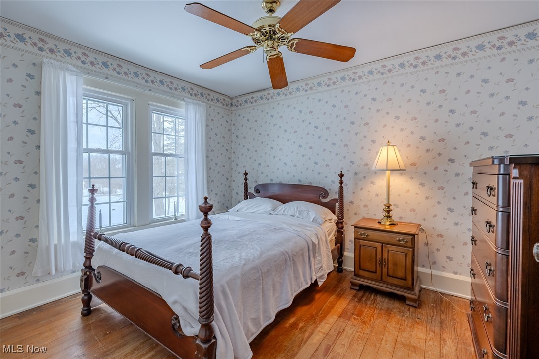 8648 Ravenna Road Chardon, OH 44024 - Photo 26 of 39 Beautifully decorated bedroom