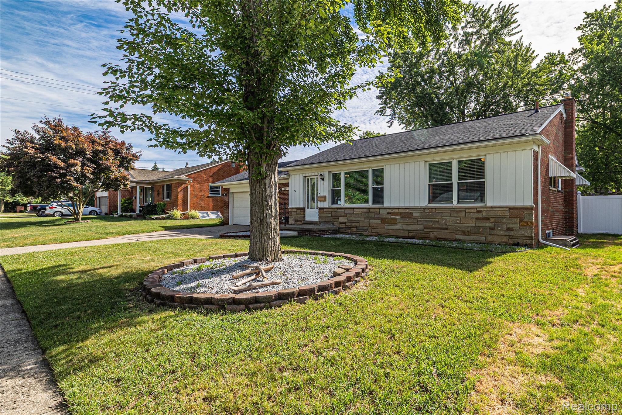 19044 Norwich Road Livonia, MI 48152 - Photo 26 of 27 Great Curb Appeal
