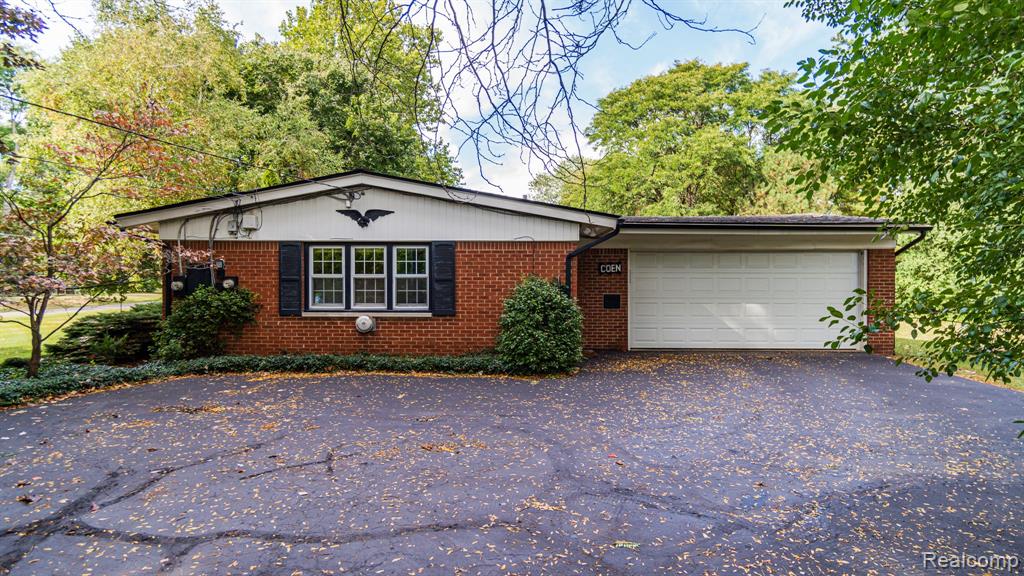 28012 Ridgebrook Road Farmington Hills, MI 48334 - Photo 34 of 43