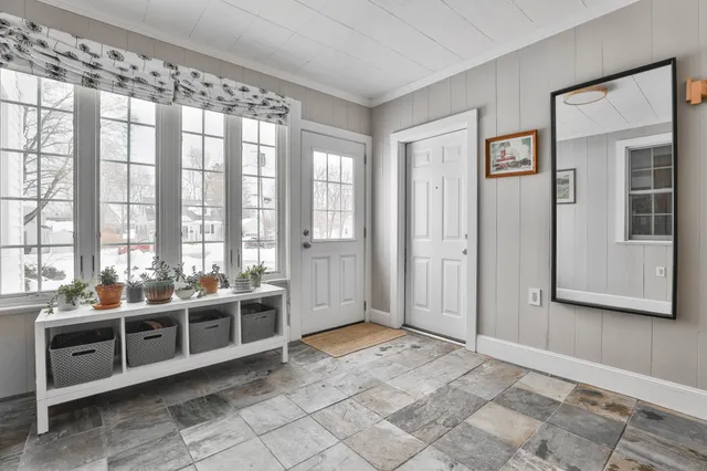 $599,900 | 10 Wood Street, Nashua, NH 03064