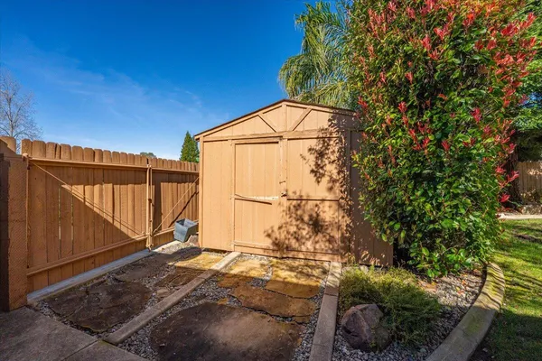 $655,000 | 2135 Adirondack Drive, Redding, CA 96001