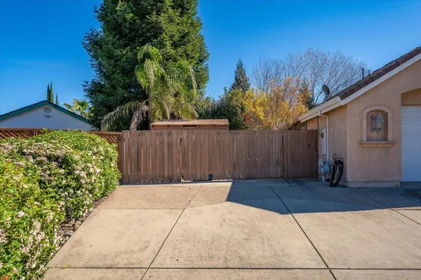 $655,000 | 2135 Adirondack Drive, Redding, CA 96001