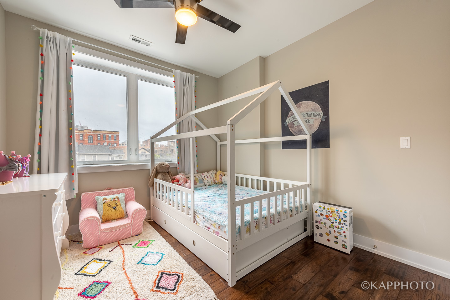 1430 West Fillmore Street, Unit 2W Chicago, IL 60607 - Photo 18 of 27 a bedroom with furniture and a window